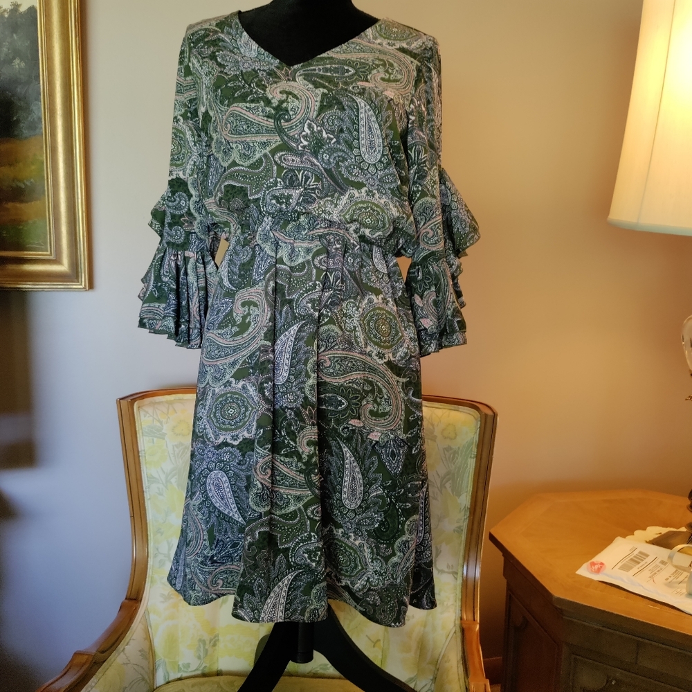 C1946 colorful green dress size small